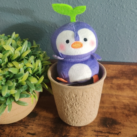 Sakuties phoebe penguin mini plush stuffed animal kids toy plant series 2 - Picture 3 of 5